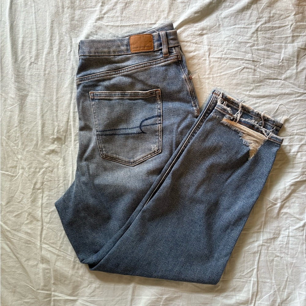 NWOT Distressed Curvy Mom Jeans